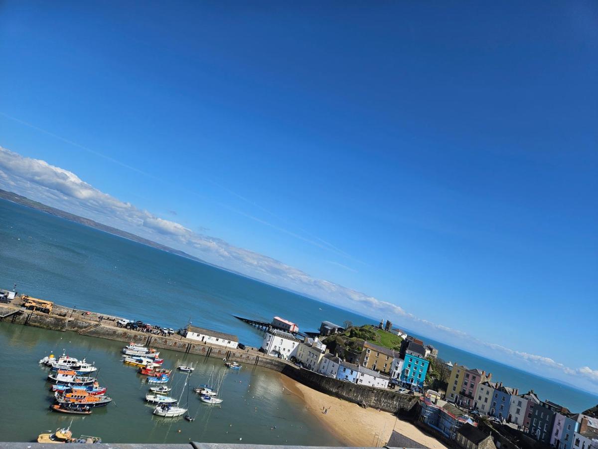 Rooftops Vila Tenby Exterior foto
