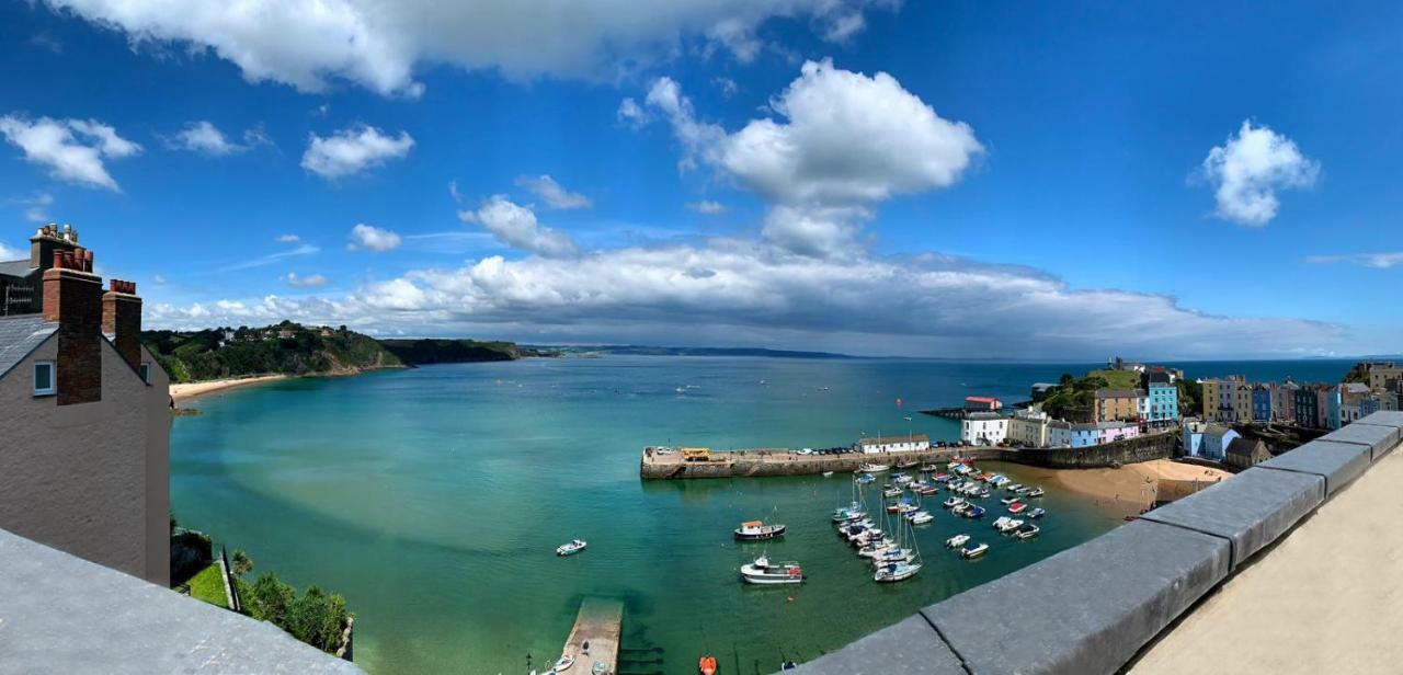 Rooftops Vila Tenby Exterior foto